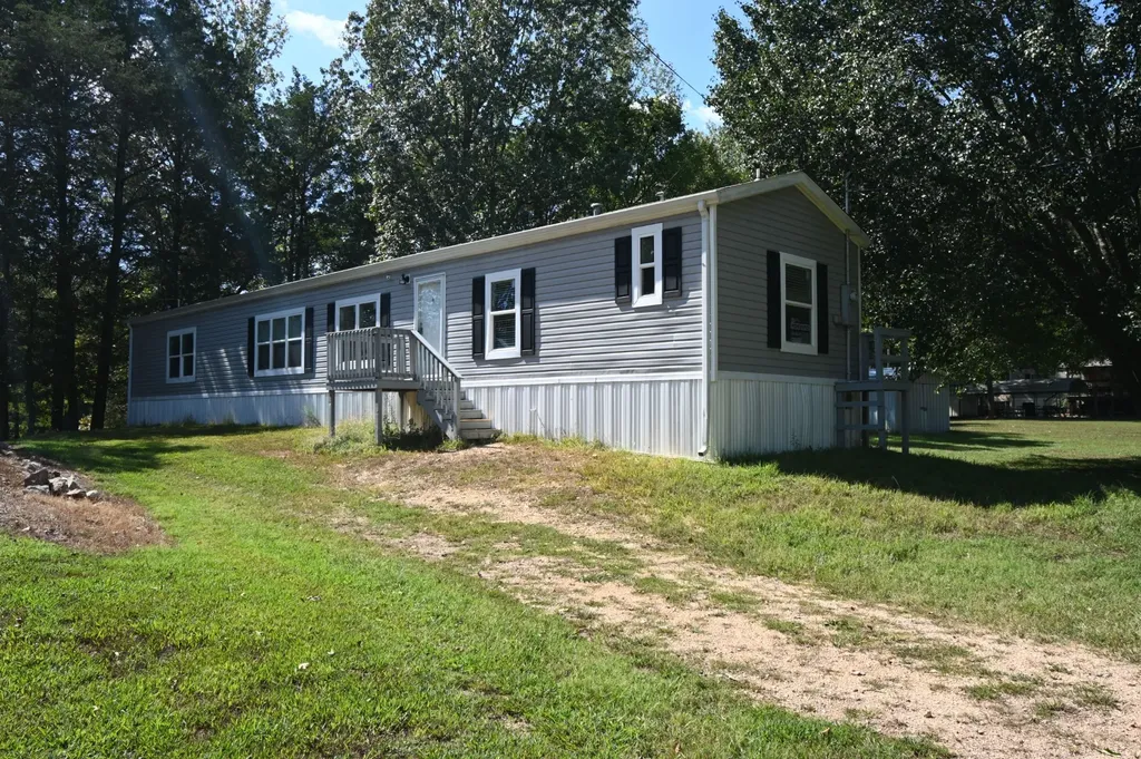 25 Marble Lane Linden TN 37096