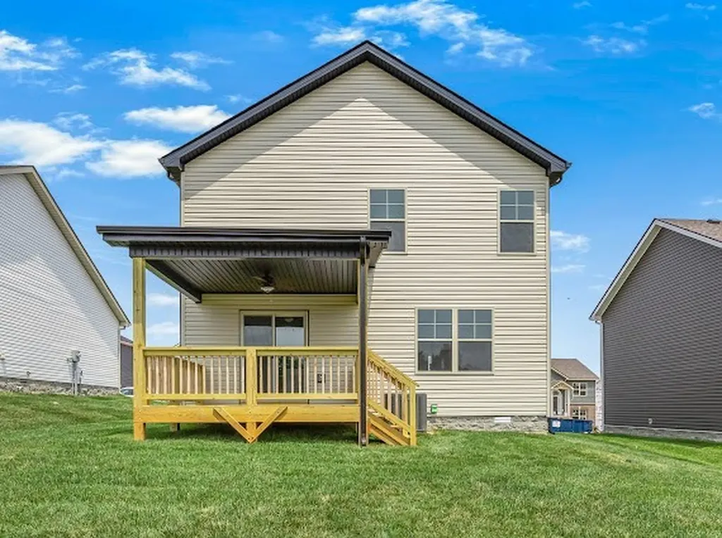 337 Cardinal Creek Clarksville TN 37040