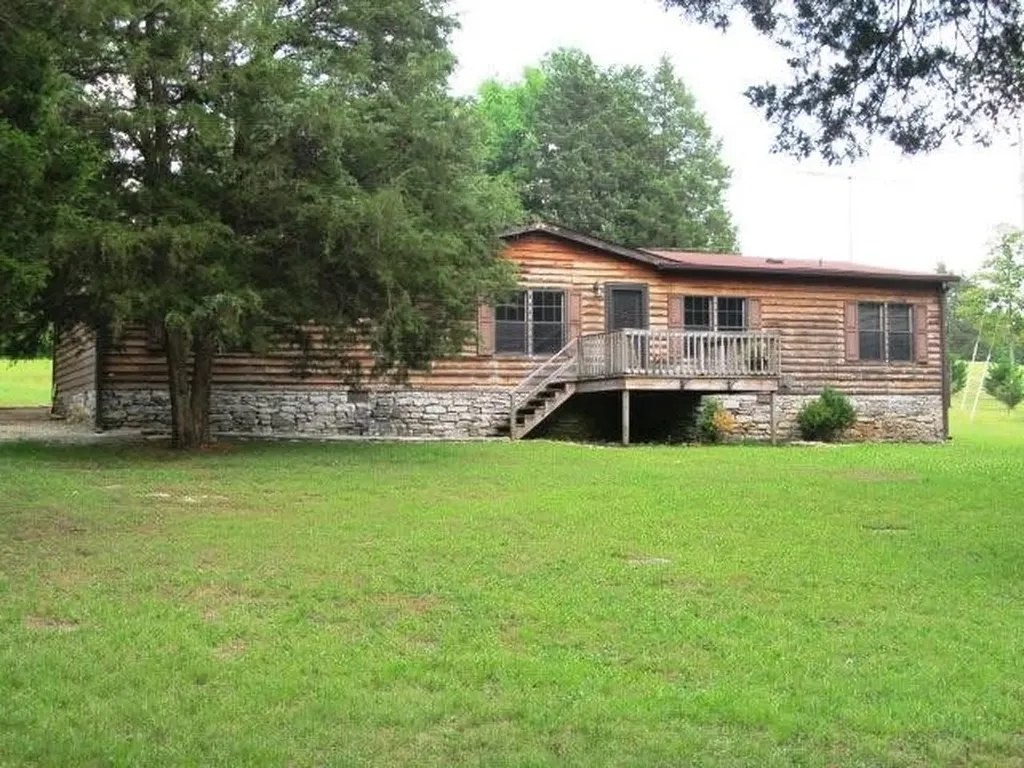 2628 Bristow Road Columbia TN 38401