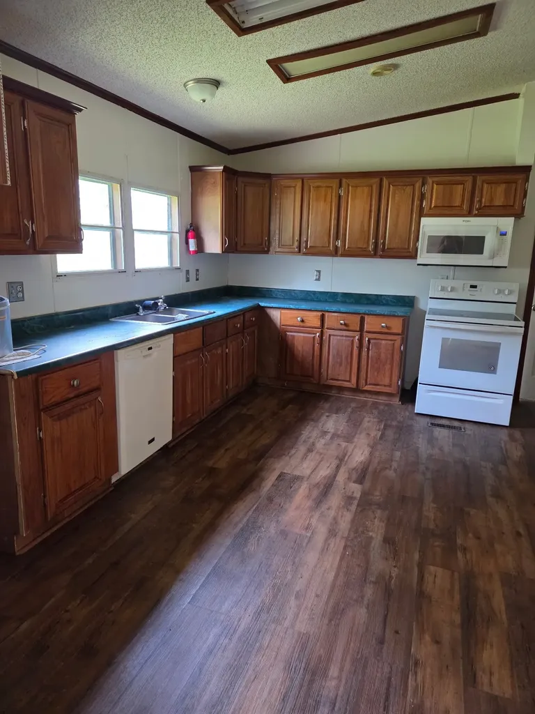 2628 Bristow Road Columbia TN 38401