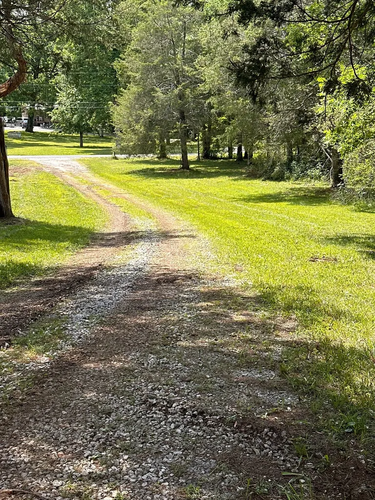 2628 Bristow Road Columbia TN 38401