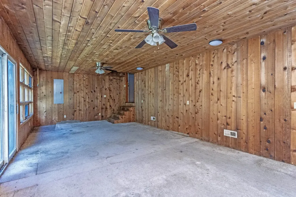 14329 Lower East Valley Road Pikeville TN 37367