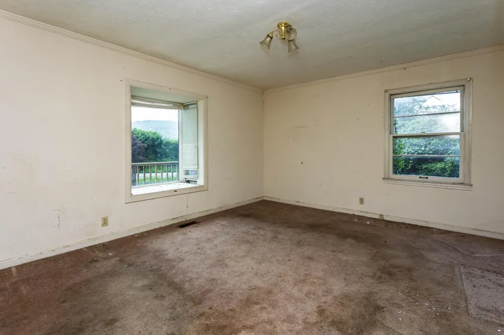 14329 Lower East Valley Road Pikeville TN 37367