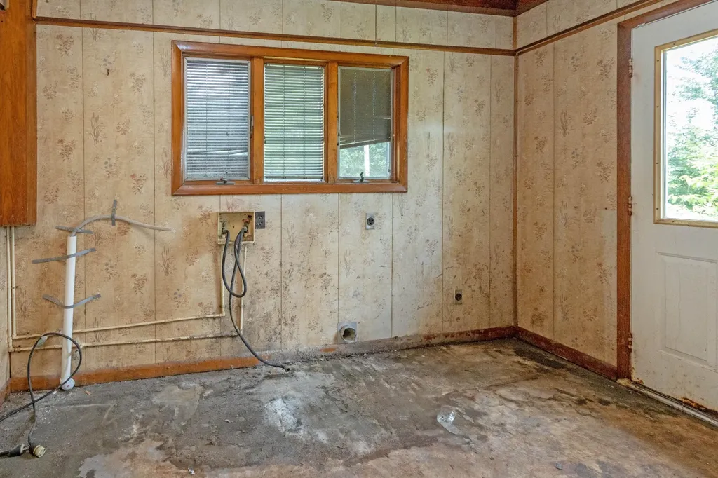 14329 Lower East Valley Road Pikeville TN 37367