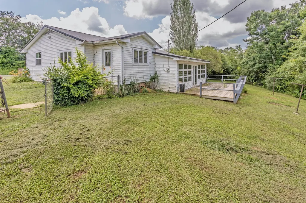 14329 Lower East Valley Road Pikeville TN 37367