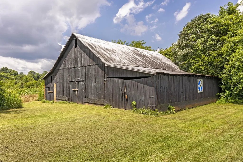 14329 Lower East Valley Road Pikeville TN 37367
