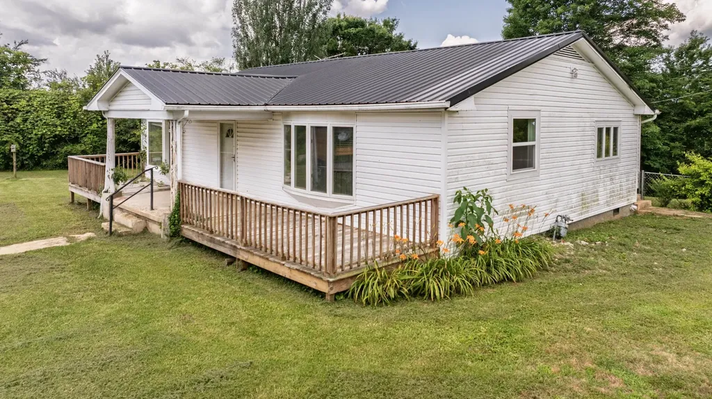 14329 Lower East Valley Road Pikeville TN 37367