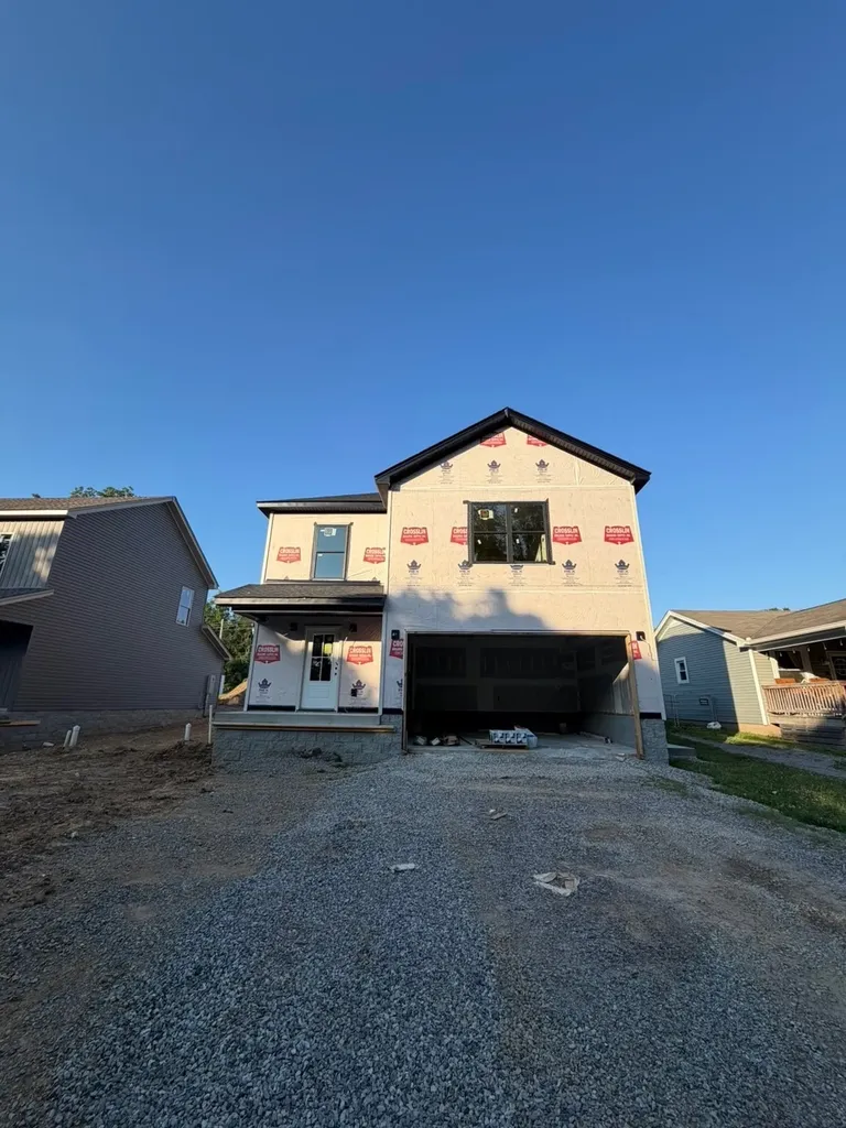 2609 Old Greenbrier Pike Greenbrier TN 37073