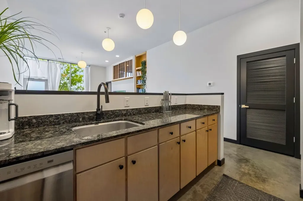 926 Woodland Street Nashville TN 37206