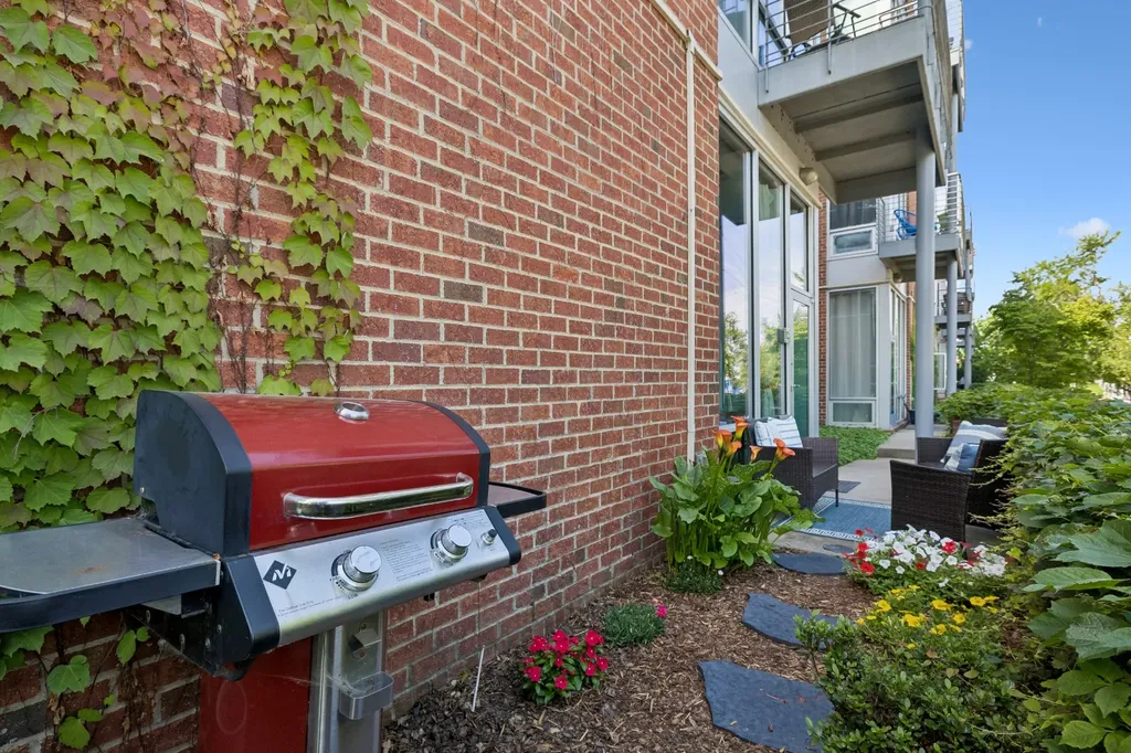 926 Woodland Street Nashville TN 37206