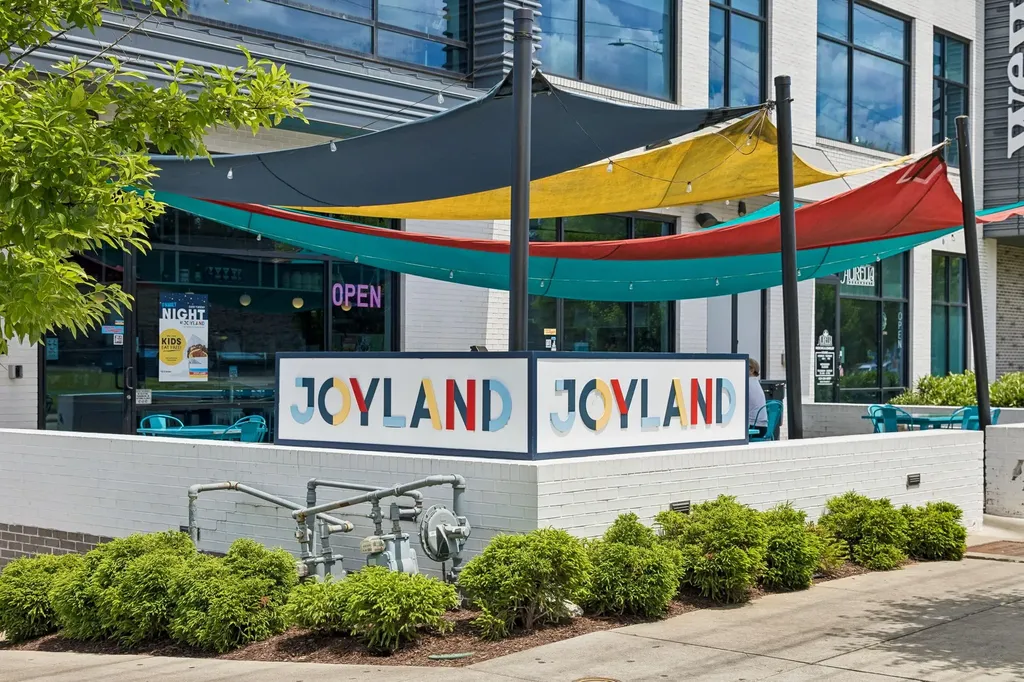 926 Woodland Street Nashville TN 37206