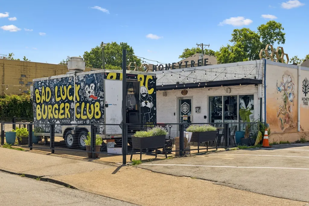 926 Woodland Street Nashville TN 37206