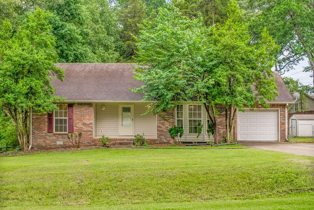 3325 Backridge Road Woodlawn TN 37191