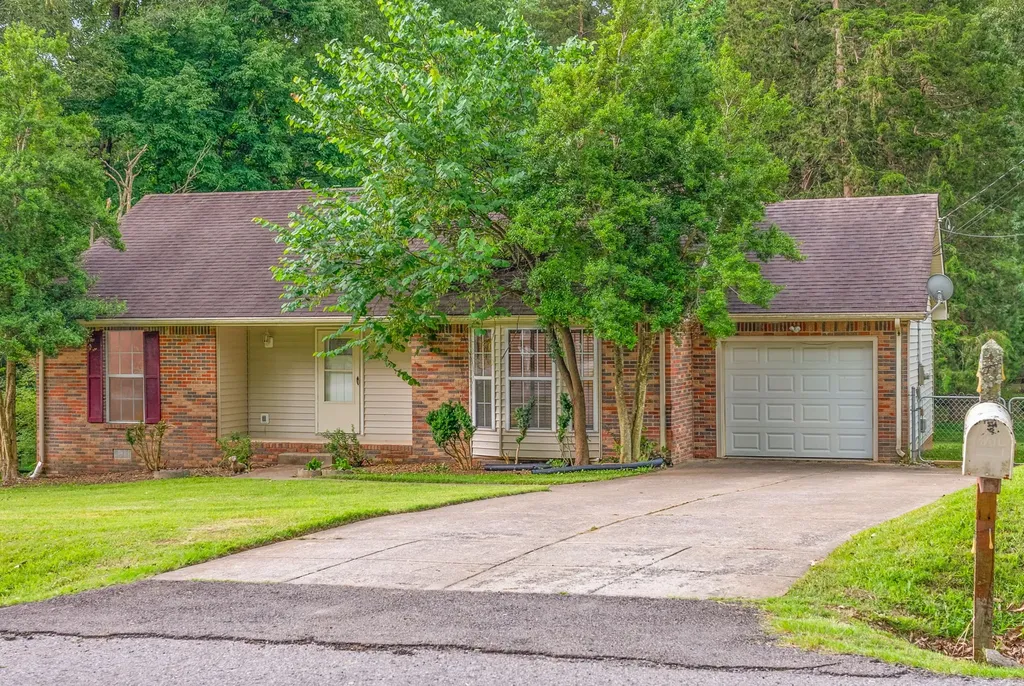 3325 Backridge Road Woodlawn TN 37191