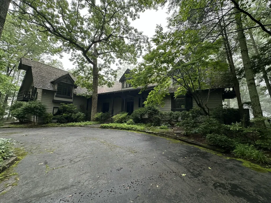 4608 Chestnut Avenue Signal Mountain TN 37377