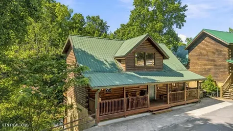 620 Chickasaw Gap Way Pigeon Forge TN 37863
