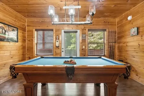 620 Chickasaw Gap Way Pigeon Forge TN 37863