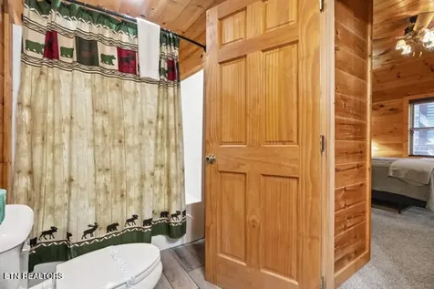 620 Chickasaw Gap Way Pigeon Forge TN 37863