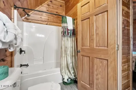 620 Chickasaw Gap Way Pigeon Forge TN 37863