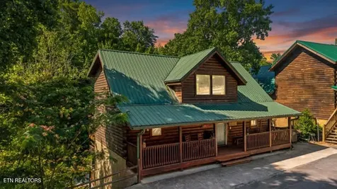 620 Chickasaw Gap Way Pigeon Forge TN 37863