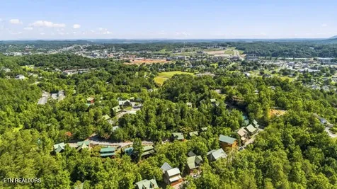 620 Chickasaw Gap Way Pigeon Forge TN 37863