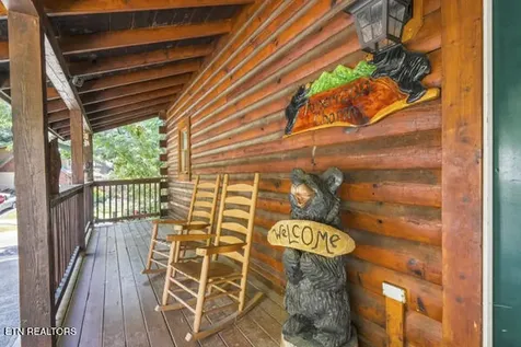620 Chickasaw Gap Way Pigeon Forge TN 37863