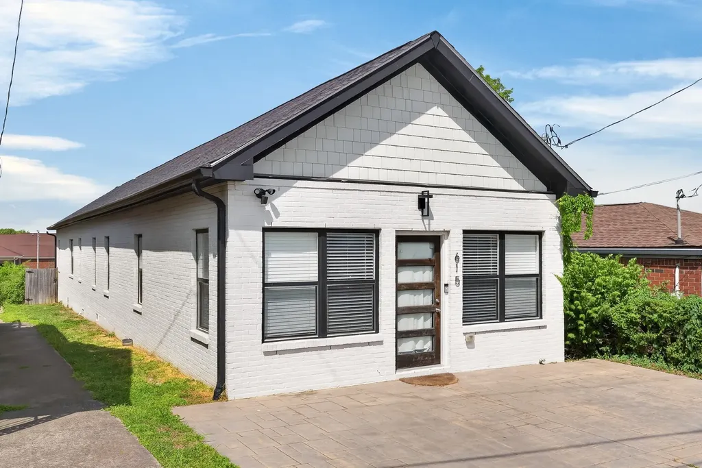 615 39th Ave, N Nashville TN 37209