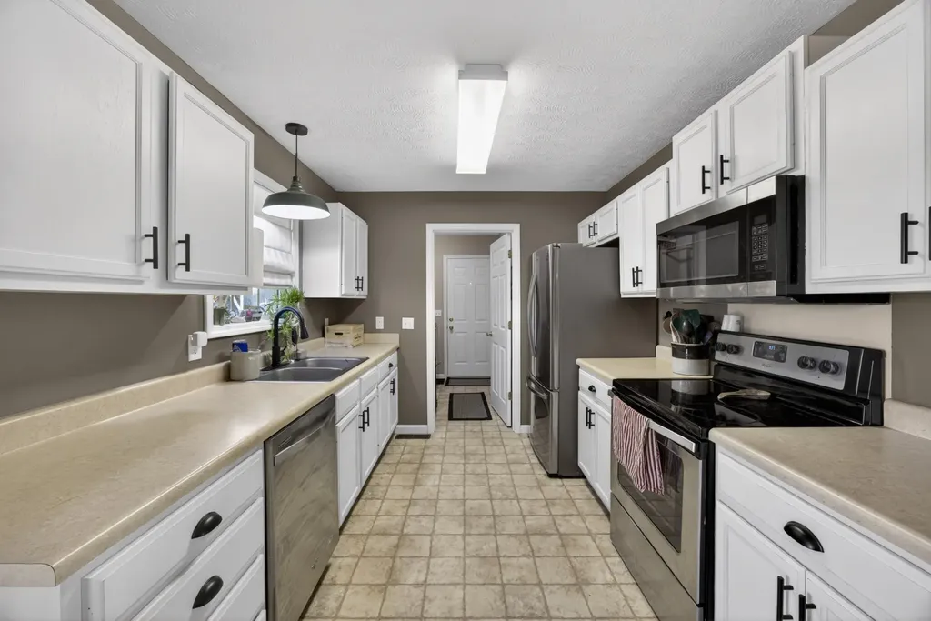 1959 Amber Meadows Road Cookeville TN 38506
