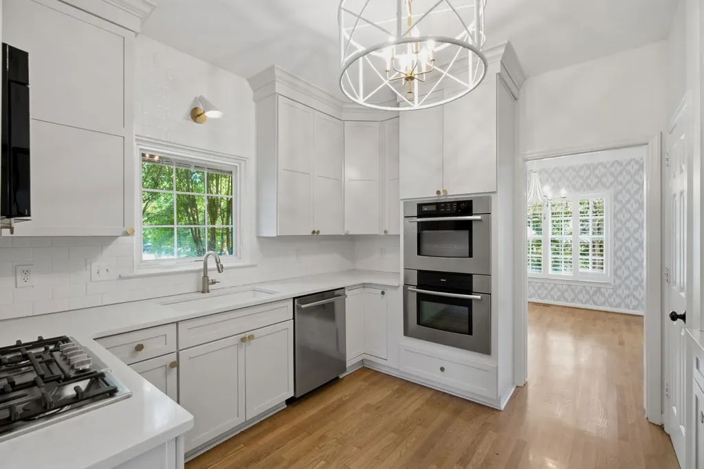 72 Ravenwood Hills Circle Nashville TN 37215