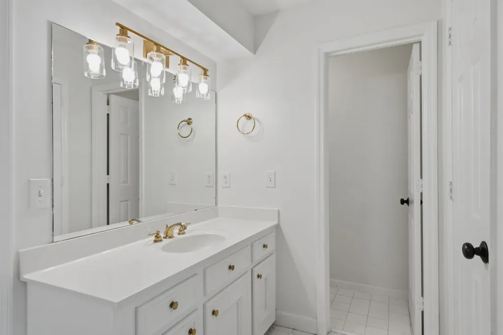 72 Ravenwood Hills Circle Nashville TN 37215