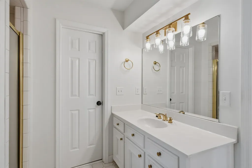 72 Ravenwood Hills Circle Nashville TN 37215