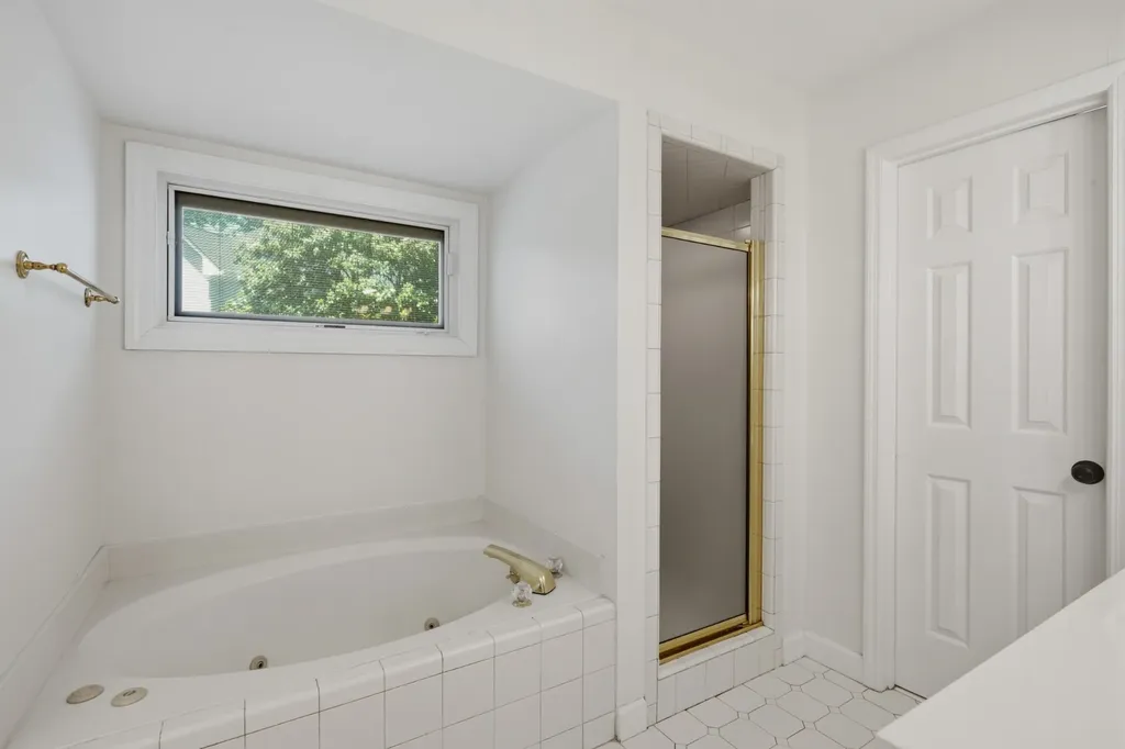 72 Ravenwood Hills Circle Nashville TN 37215