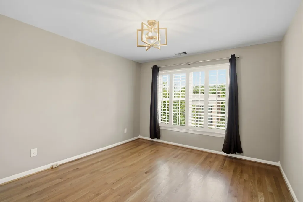 72 Ravenwood Hills Circle Nashville TN 37215