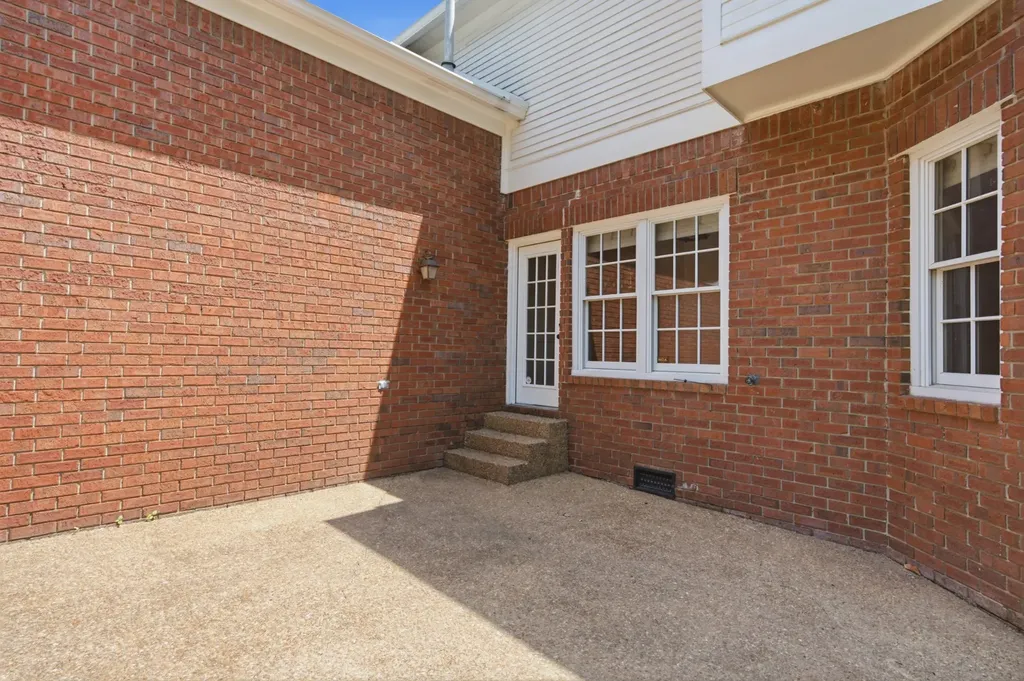 72 Ravenwood Hills Circle Nashville TN 37215