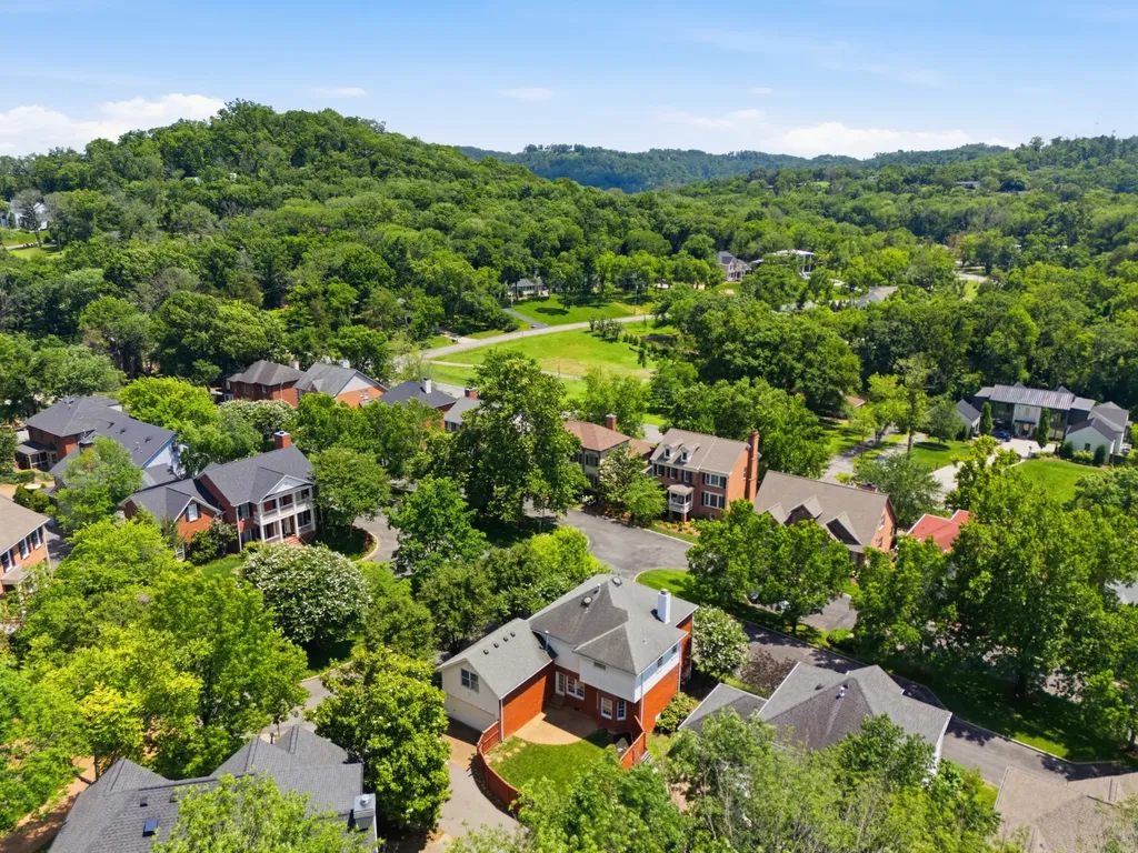 72 Ravenwood Hills Circle Nashville TN 37215