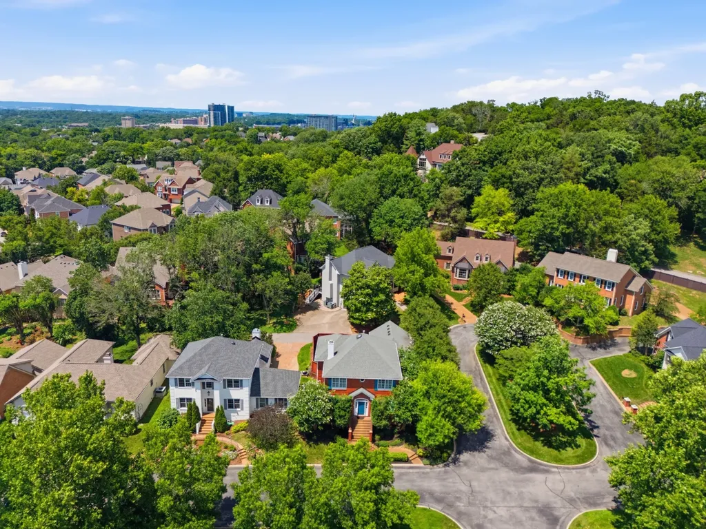 72 Ravenwood Hills Circle Nashville TN 37215