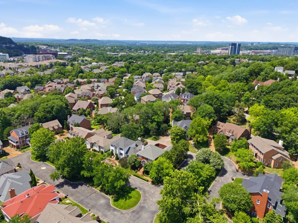 72 Ravenwood Hills Circle Nashville TN 37215