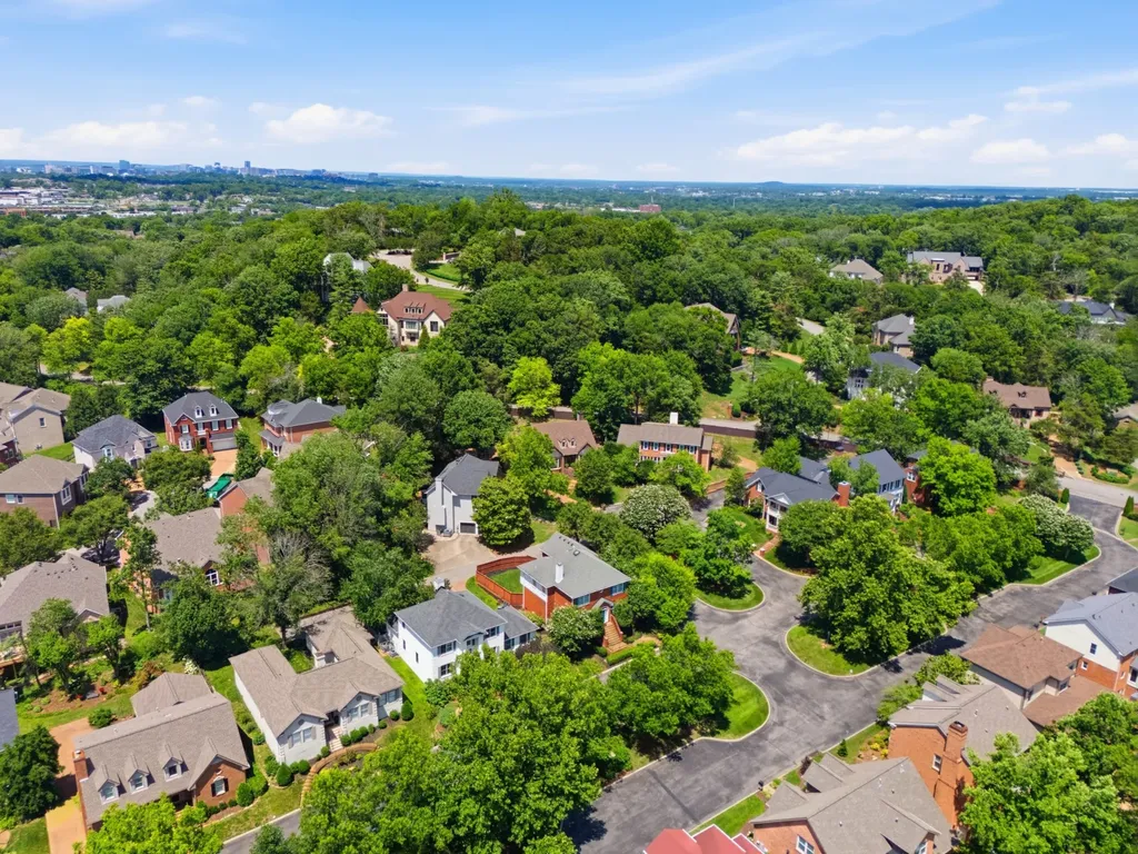72 Ravenwood Hills Circle Nashville TN 37215