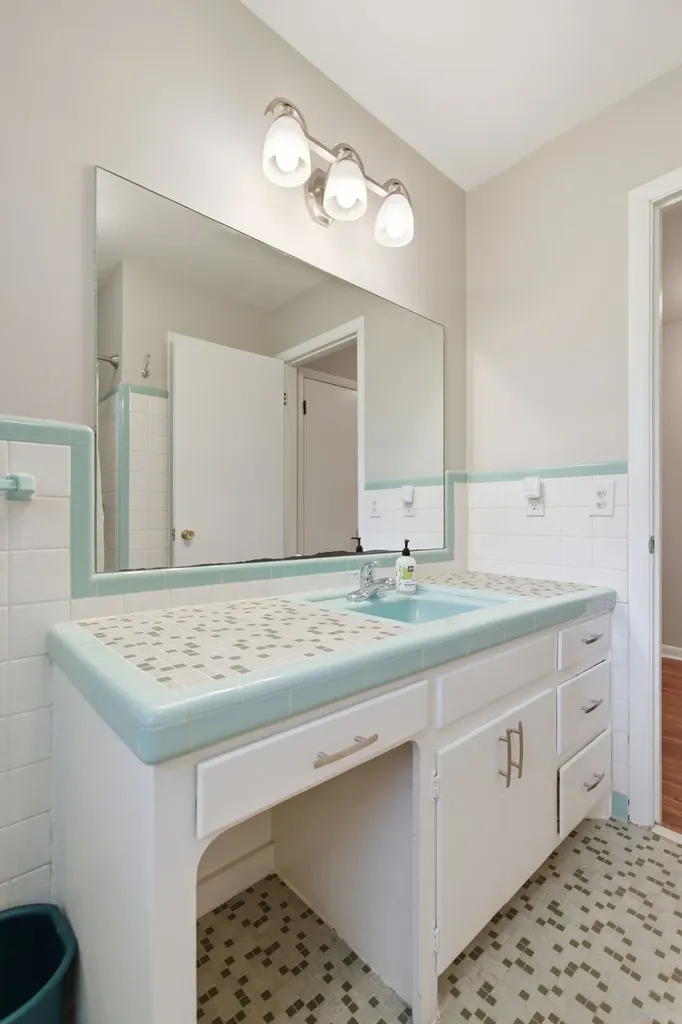 461 Manley Drive Nashville TN 37220