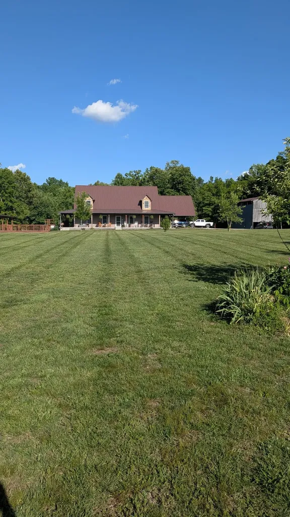 846 Clark Hollow Road Westmoreland TN 37186