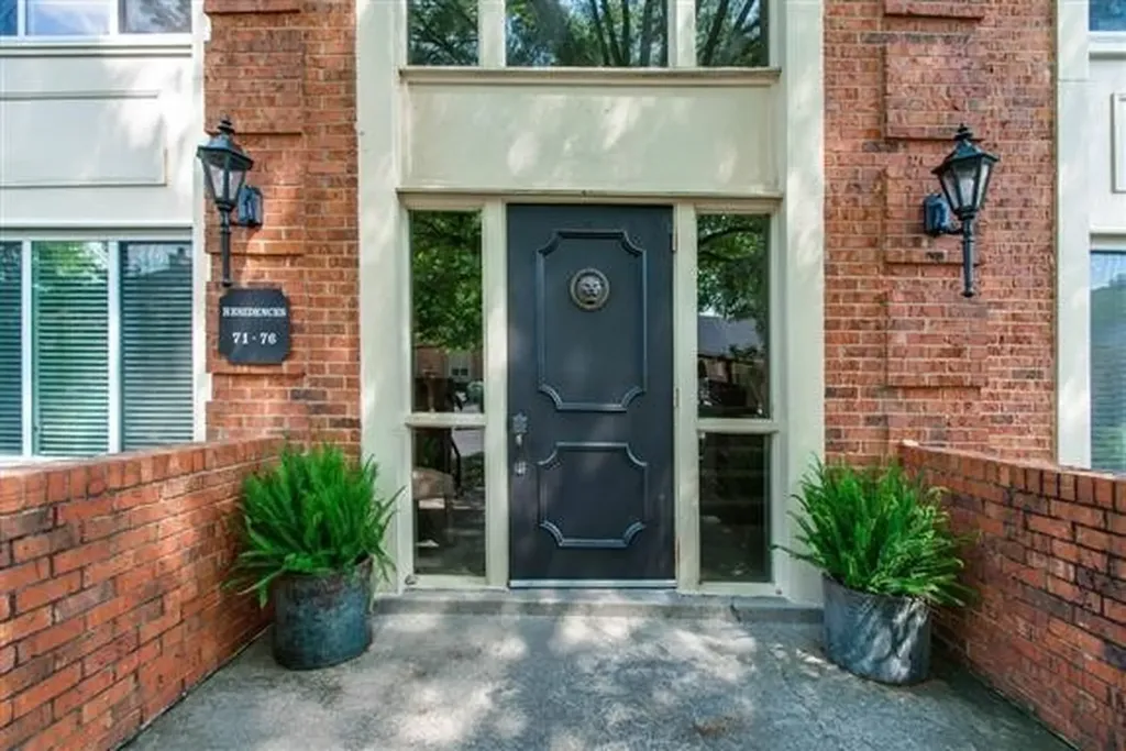 4487 Post Place Nashville TN 37205