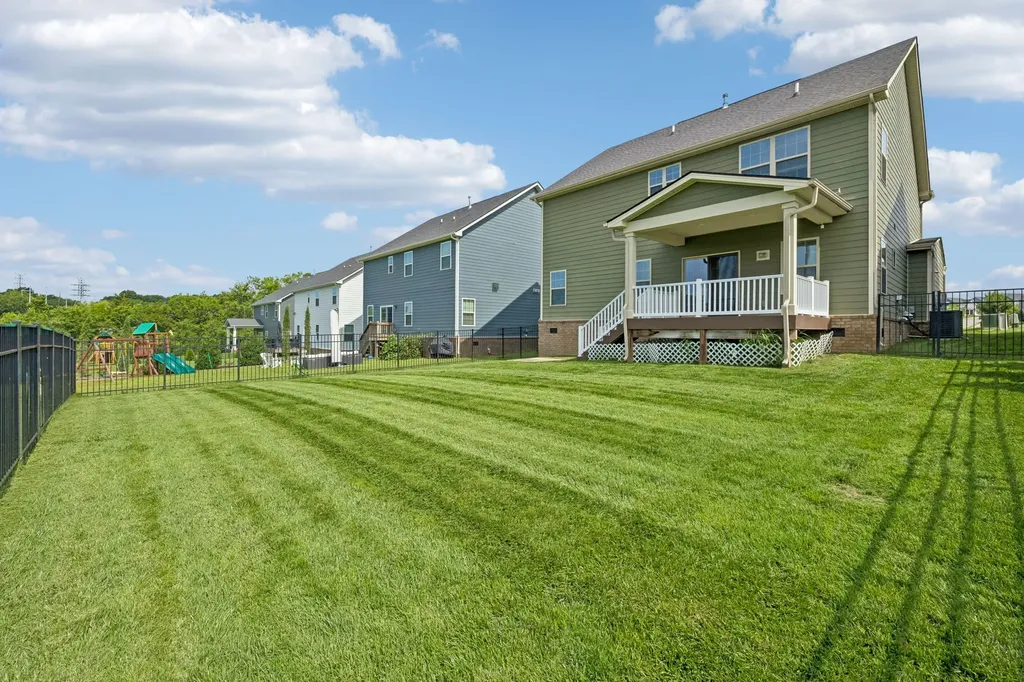 659 Castle Road Mount Juliet TN 37122