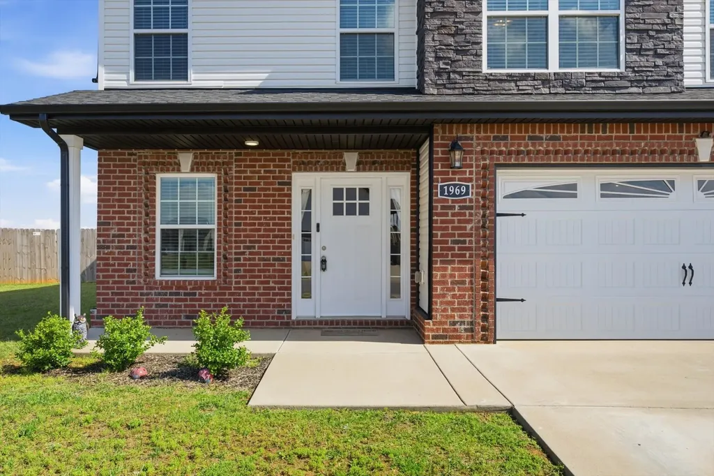 1969 Sydney Louise Drive Clarksville TN 37042
