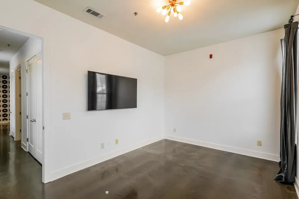 210 30th Ave, N Nashville TN 37203