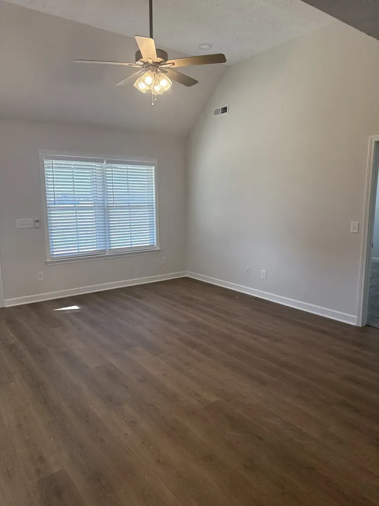 3176 Dusenburg Drive Christiana TN 37037