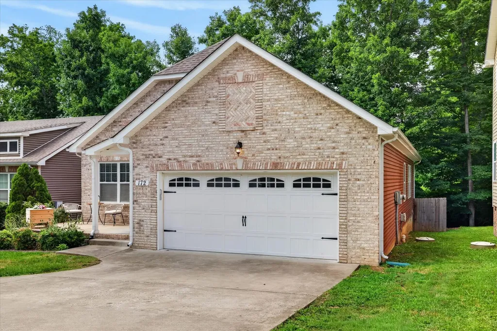 172 Porters Bluff Road Clarksville TN 37040