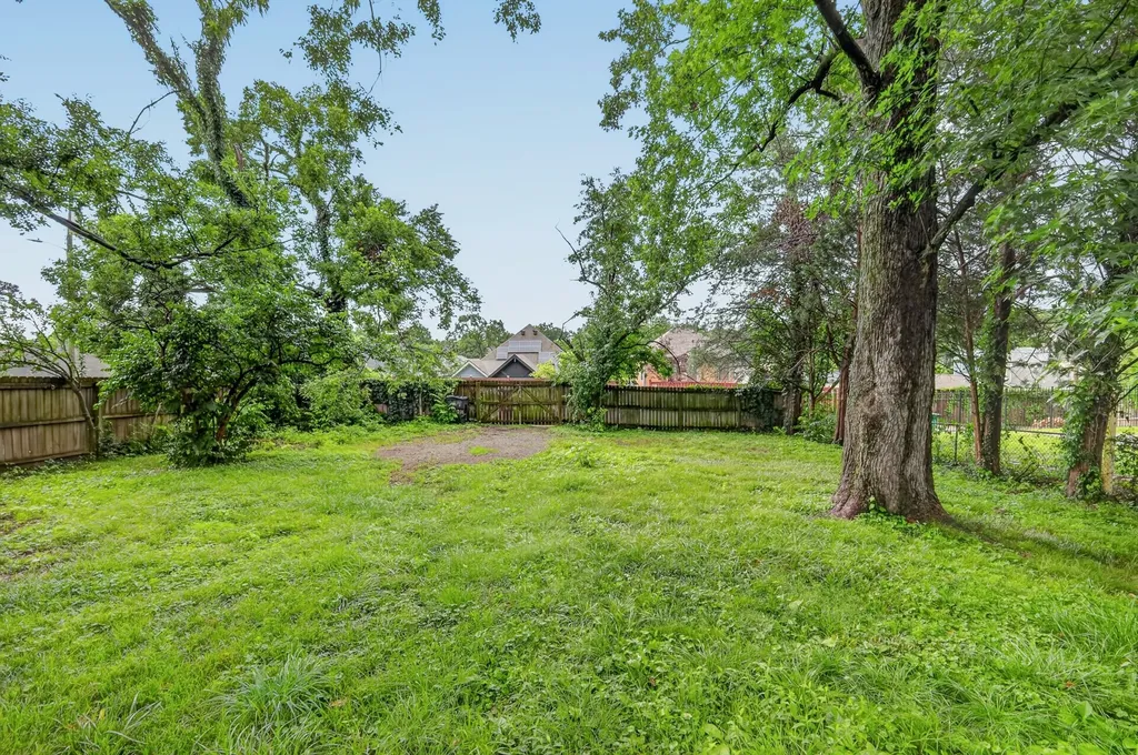 1609 Shelby Avenue Nashville TN 37206