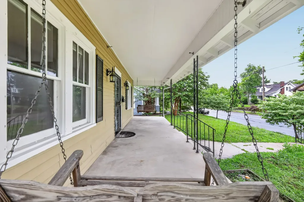 1609 Shelby Avenue Nashville TN 37206