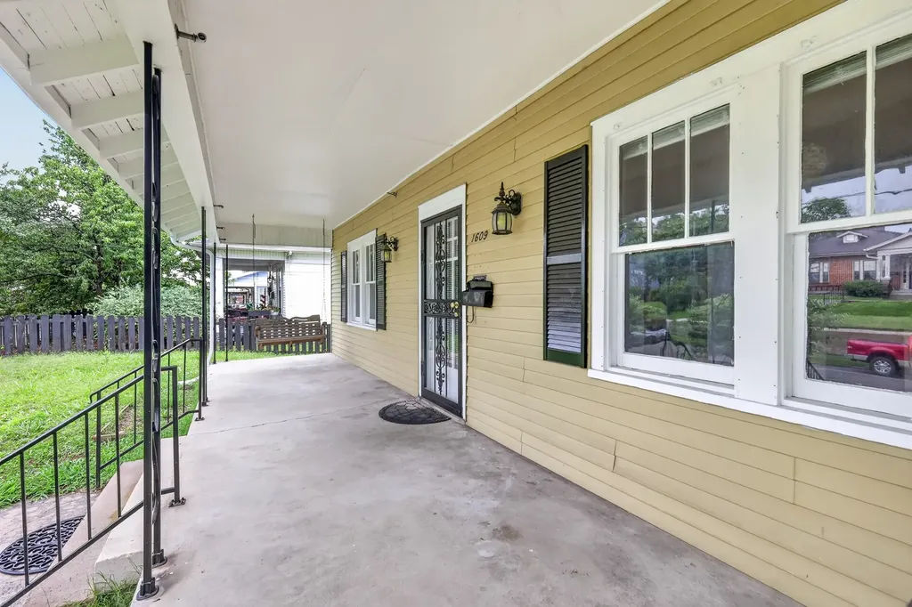 1609 Shelby Avenue Nashville TN 37206