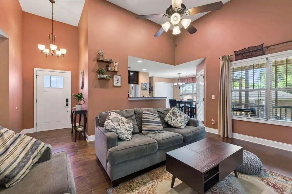 2852 Kettle Court Clarksville TN 37043